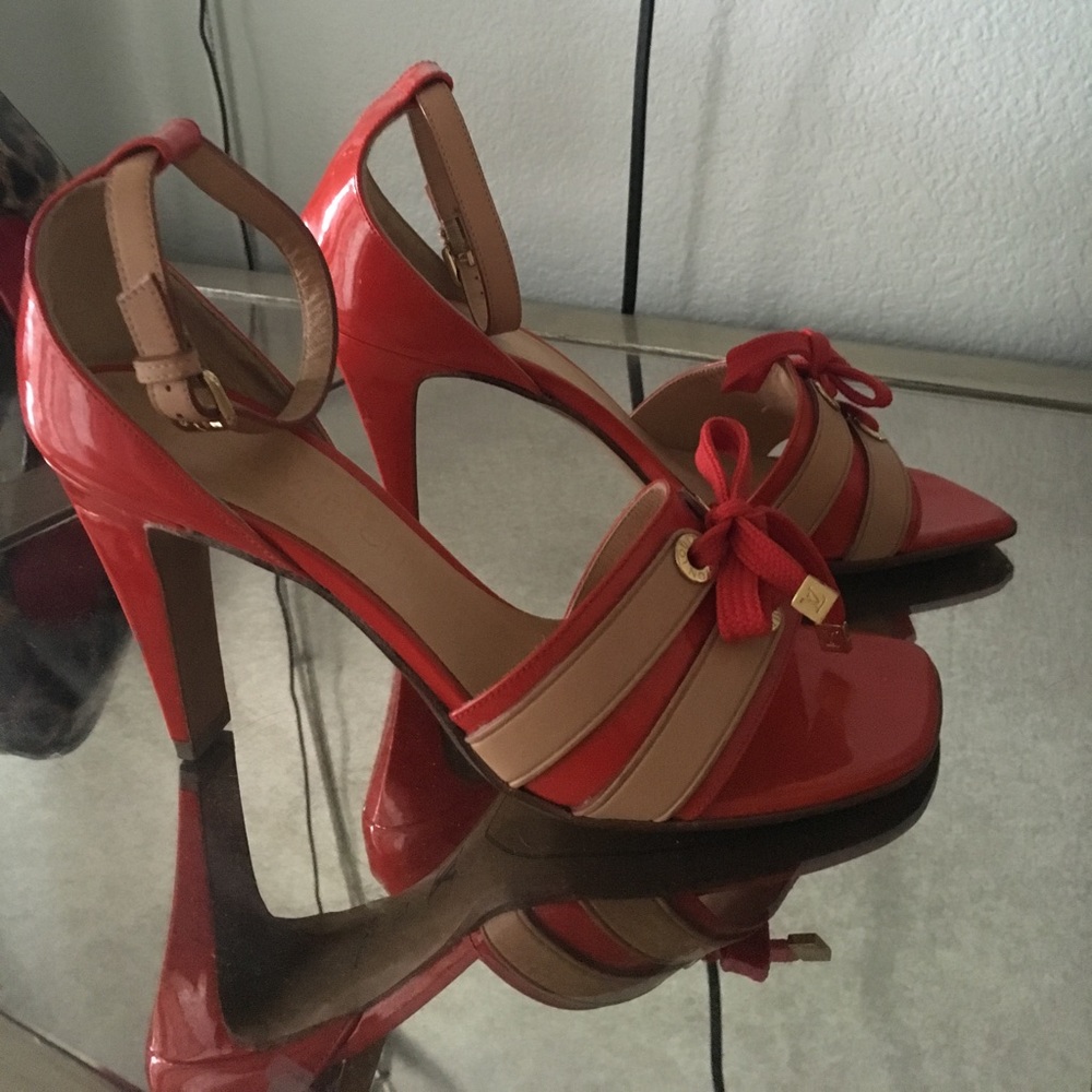 Louis Vuitton Red & Tan Open Toe Shoes Size 7